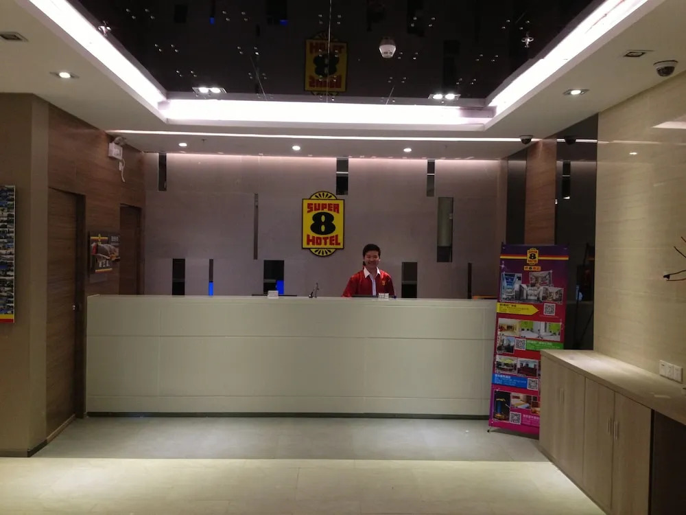 Super 8 Hotel Guangdong University of Foreign Studies