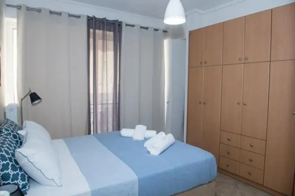 A beautifull 2nd floor apartment close to the Port