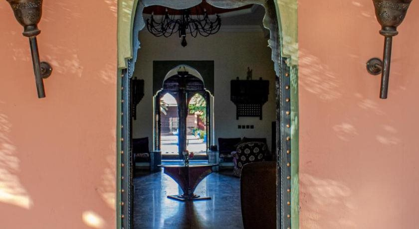Las Palmeras Guest House