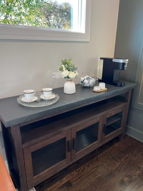 Casa 22 Luxury Modern 3BD 2BA Home in Skokie