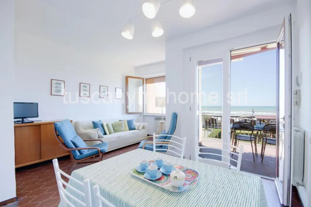 VELA terrazza sul mare con 2 camere e parcheggio