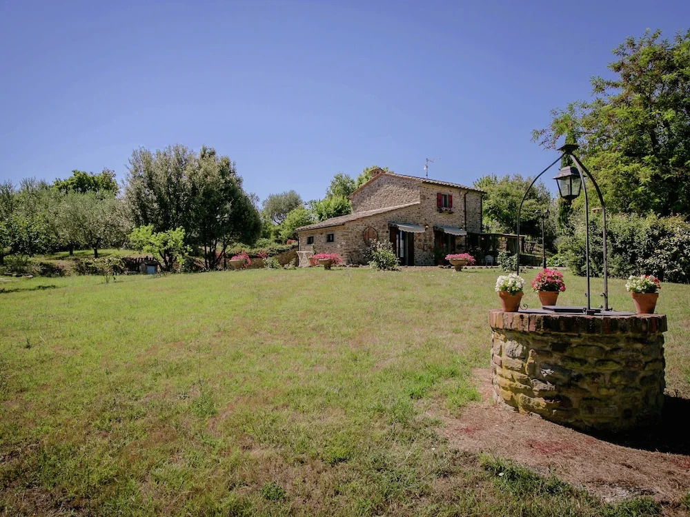 Gorgeous Holiday Home in Fratticciola With Swimming Pool