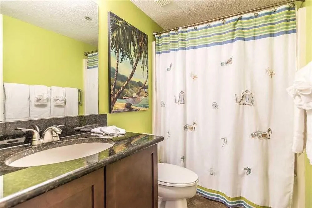 Summerchase 902 - 2 Br condo by RedAwning