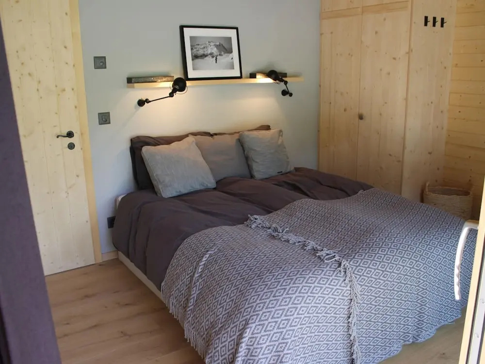 Top chalet with unobstructed views in the middle of the ski resort of La Tzoumaz