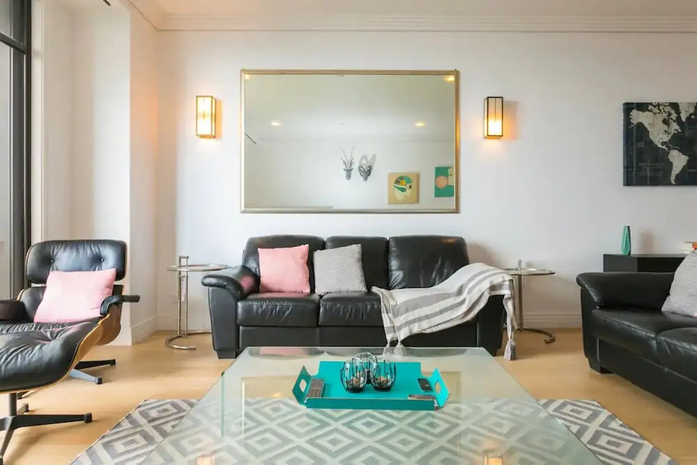 Panoramic Views 2 Bedroom Penthouse Apartment With Carpark