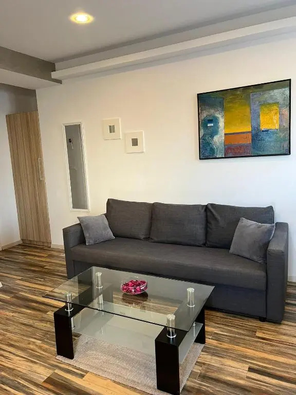 Apartments and Rooms Lorena 236