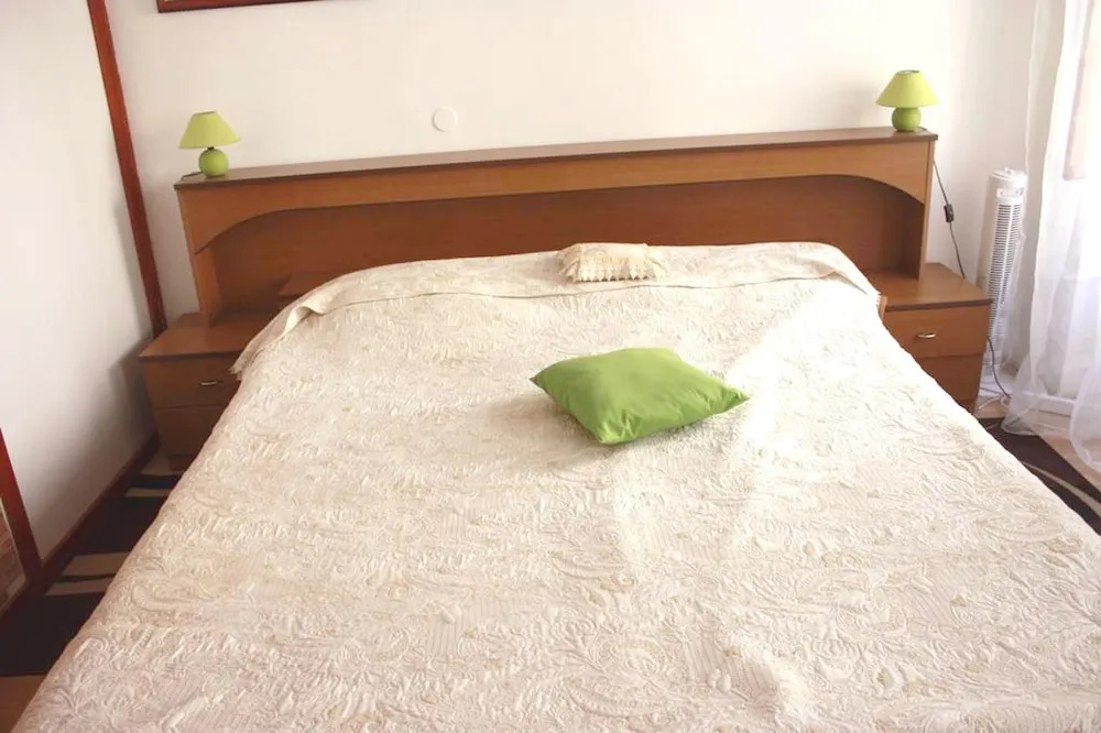 Apartment With one Bedroom in Rovinj, With Wonderful sea View, Furnished Terrace and Wifi - 100 m From the Beach