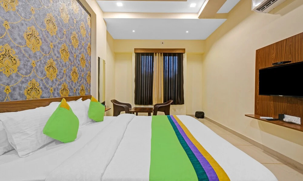 Treebo Trend Lavishka Palace Sector 6