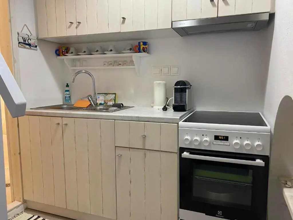 BUDGET DOWNTOWN APARTMENT- Harma I