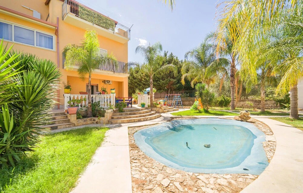Stunning Apartment in Partinico With Wifi and 3 Bedrooms