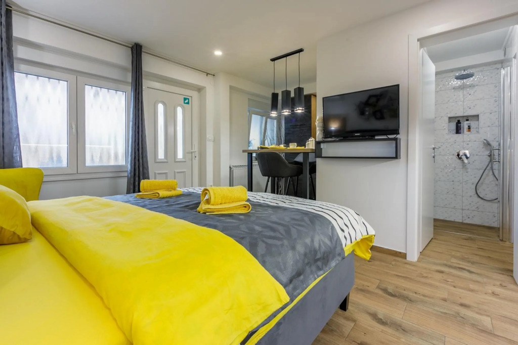 Colorful - Modern Apartments - SA1 Zuti