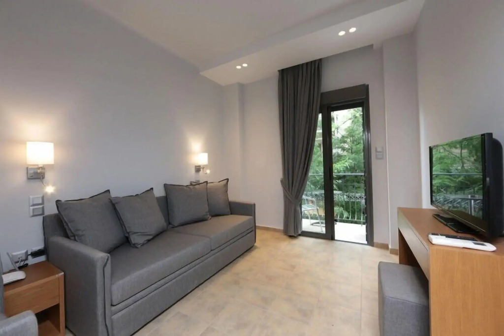 Meni Apartments