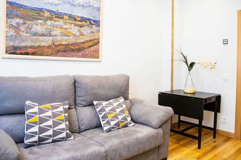 Aresti Old Town by Bilbao Living