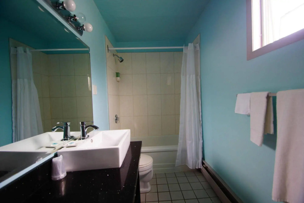 Alpine Inn & Suites