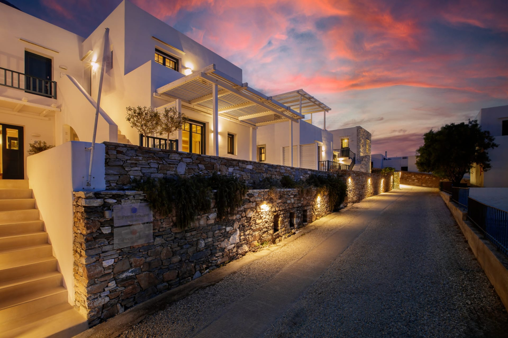 Sifnos House - Rooms and SPA