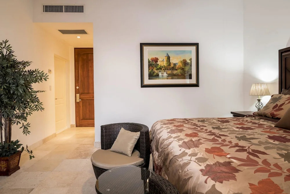 Paraiso Del Mar Resort B404 1 Bed by Casago
