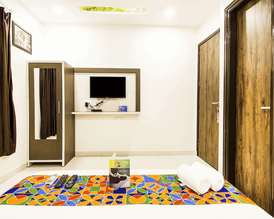 FabHotel Rosewood Inn