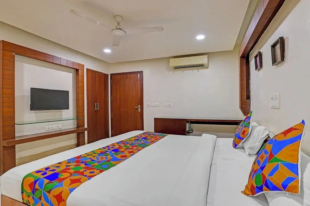 FabHotel The Tuesday Suits - Opposite to Delhi Public School