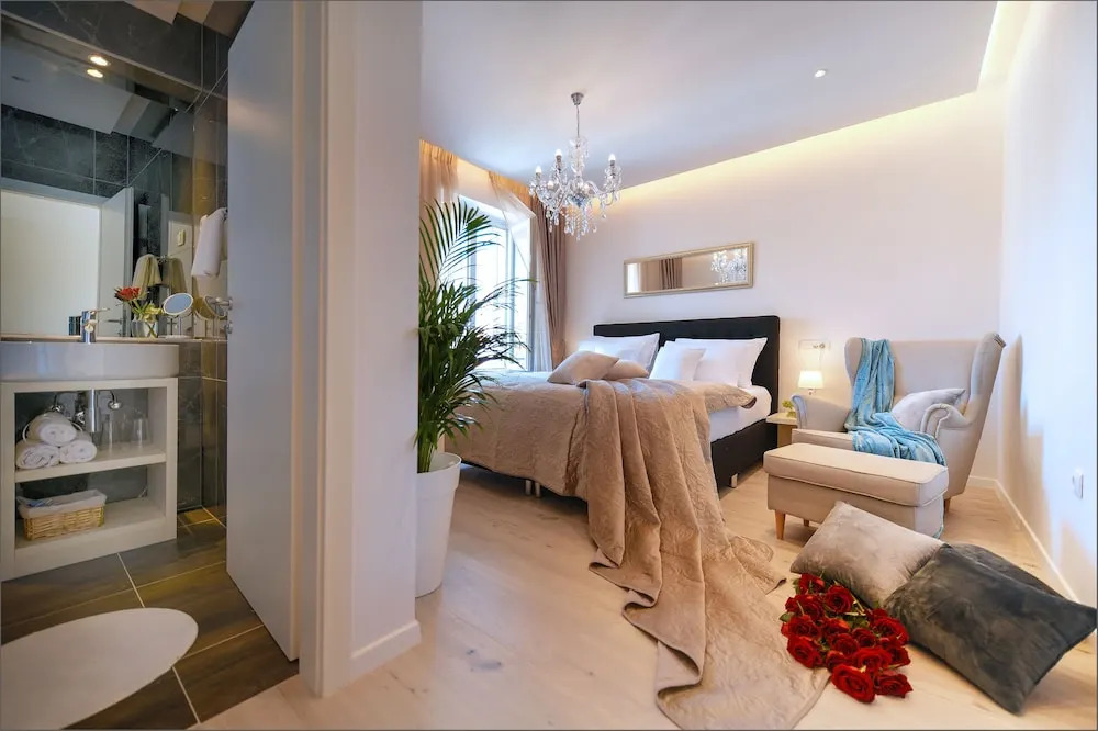 Via Porto Rooms