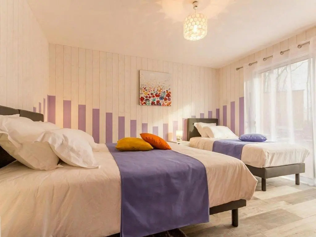 Grande maison en bois avec parc, terrasse, jeux et équipements modernes entre Nantes et Pornic - FR-1-306-1051