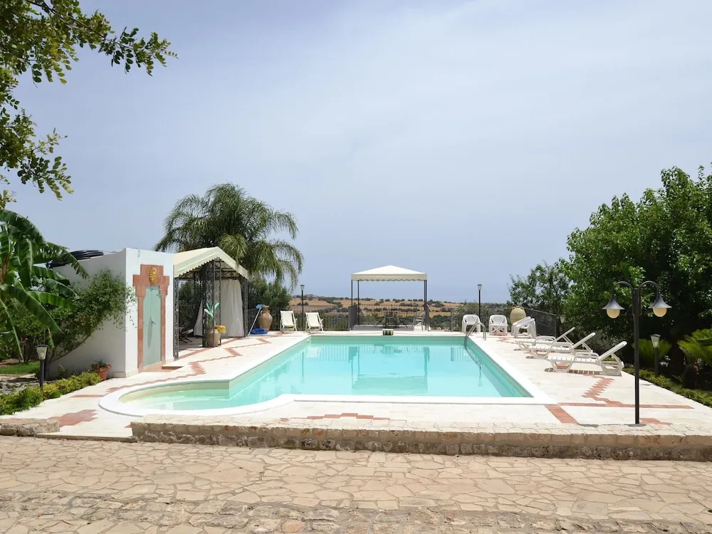 Beautiful and Spacious Villa in Modica Countryside With Private Pool