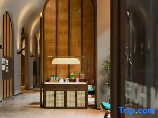 Yingju Hotel (Panda Base Branch)