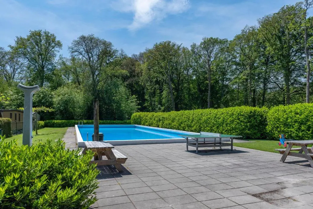 Chalet it Pompebled met wasmachine en droger en zwembad op camping