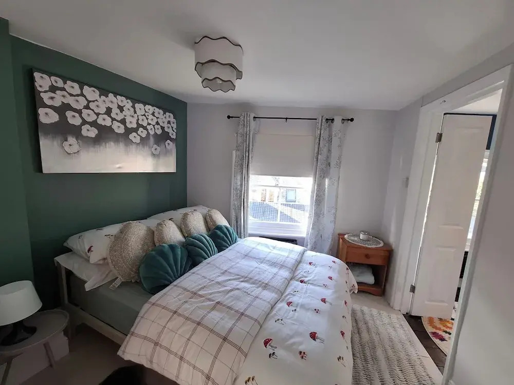 Stroud - Apartment - Sleeps 2 - City Centre
