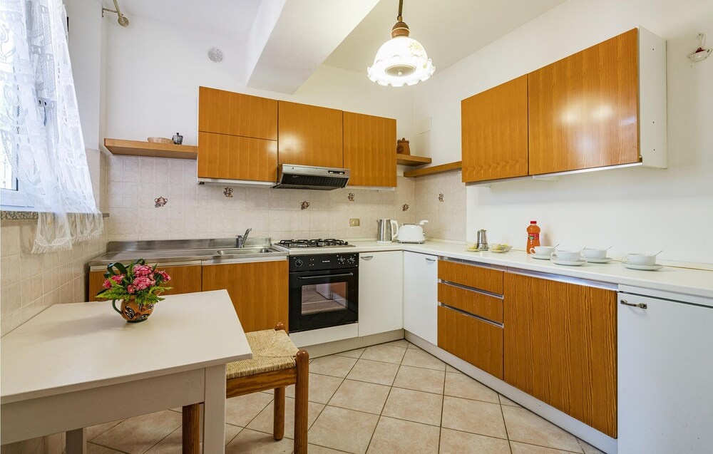 Awesome Home in Castiglione del Lago With 5 Bedrooms, Wifi and Outdoor Swimming Pool