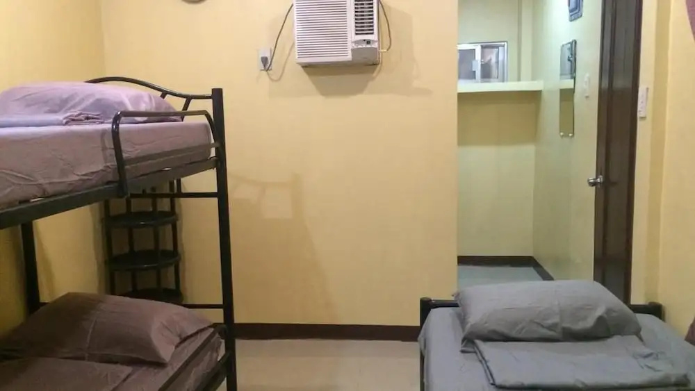 Garces Budget Apartelle