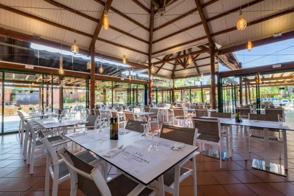 Camping Estival Torre de la Mora