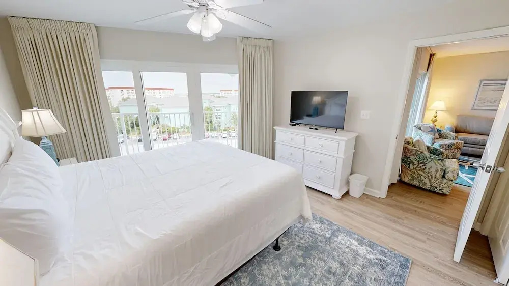 Seacrest 515ab 3 Bedroom Condo by RedAwning