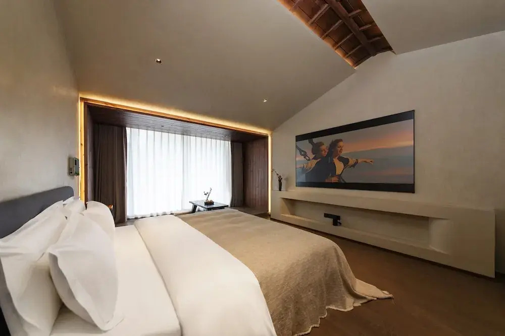 Shangri-la Designer Homestay without Summer(By the Cosmic Wheel of Dukezong)