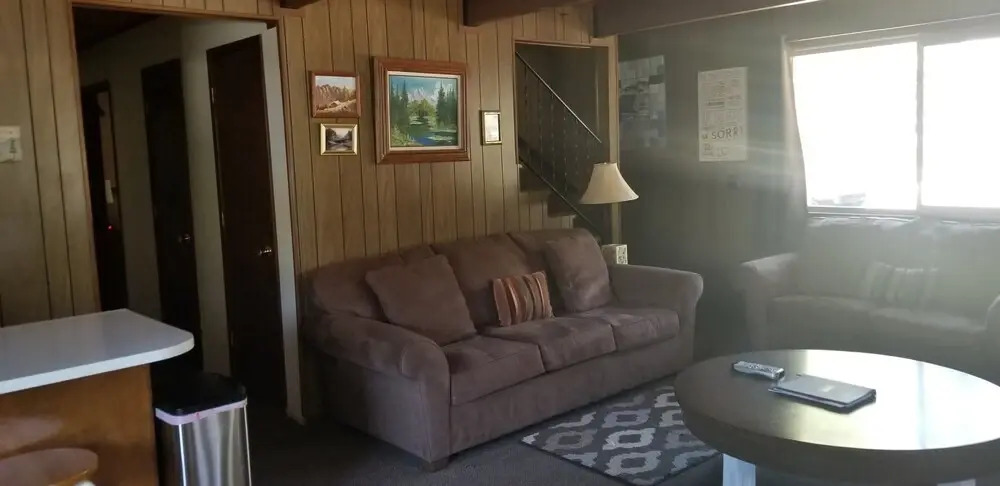 890 Candlewood Relaxing Tahoe Cabin