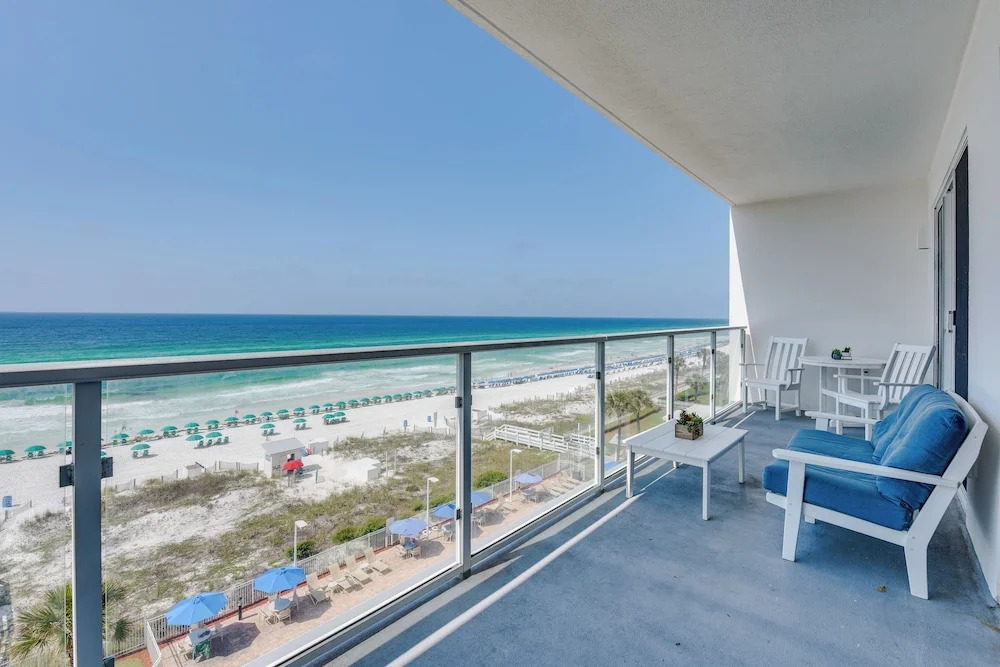Oceanfront Destin Condo With Pool & Beach Access