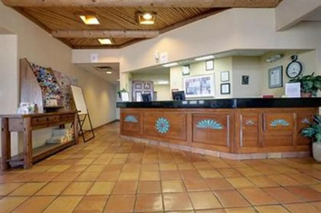 Econo Lodge Inn  Suites Amarillo