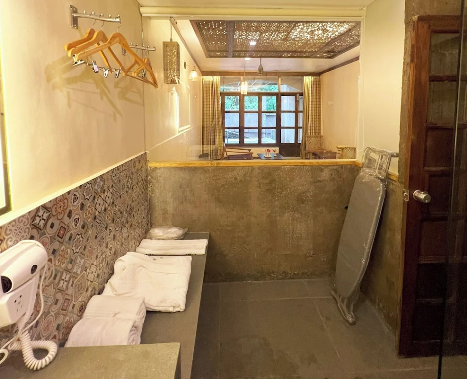 Avhyay Resort