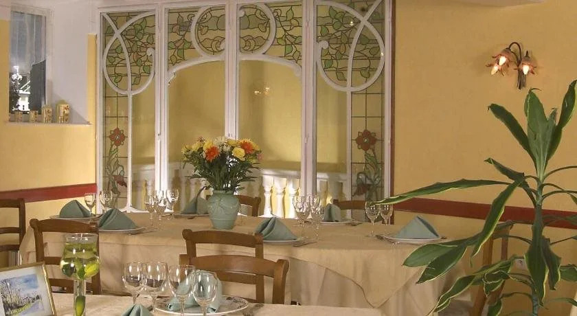 Hôtel au Pont de Raffiny