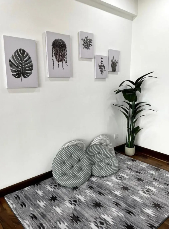 The Venus - Spacious Wooden TOP Floor Apartment