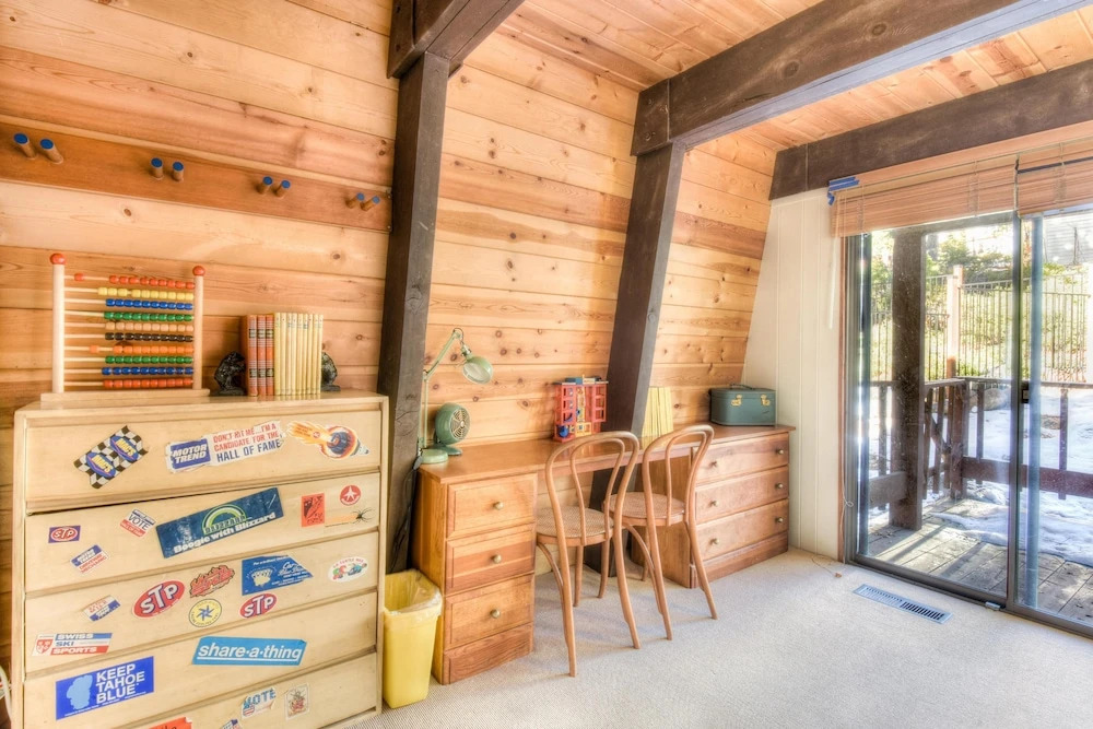 Dollar Point Lookout 3 Bedroom Cabin by Redawning