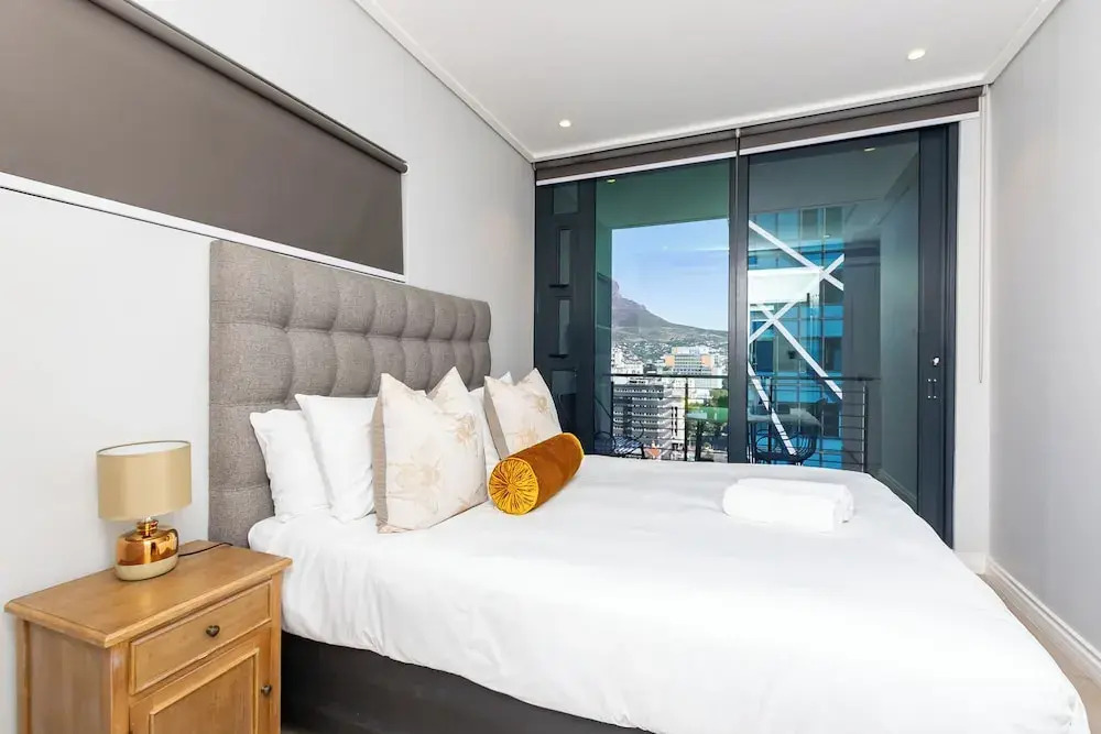 16 on Bree Luxury Apartments