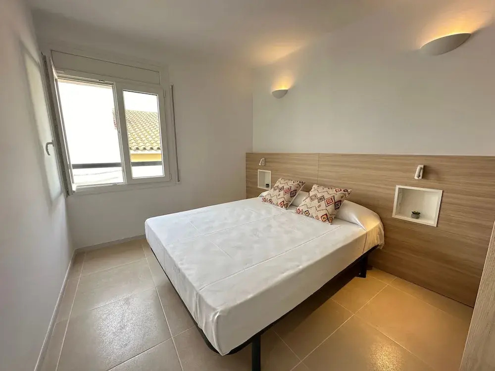 Arago 272 in Roses With 2 Bedrooms and 2 Bathrooms