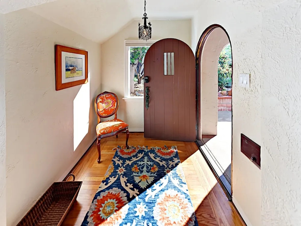 215 Cedar Street Home 3 Bedrooms 2 Bathrooms Home