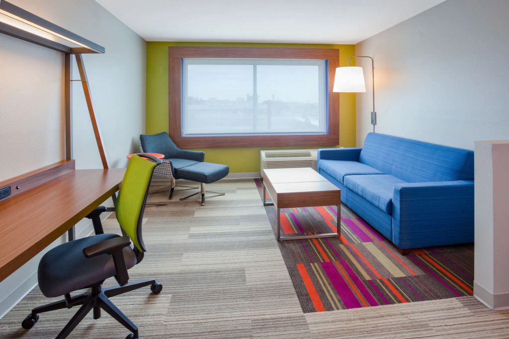 Holiday Inn Express and Suites Des Moines Downtown by IHG