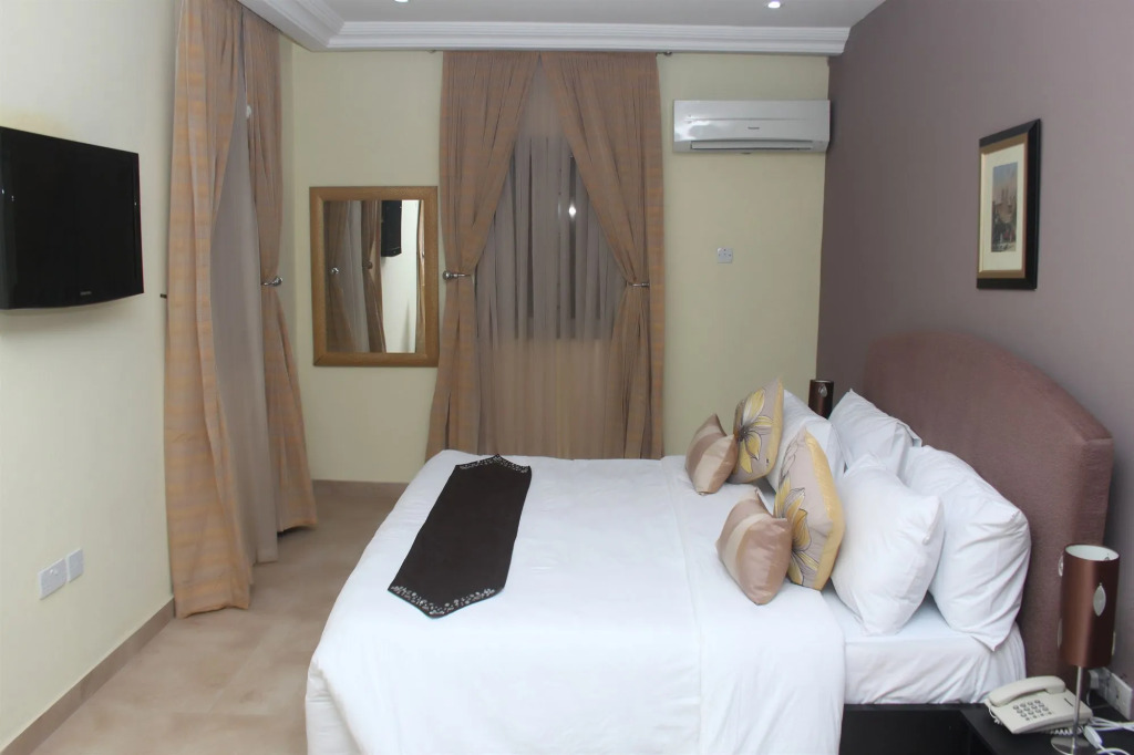 TOC Hotel
