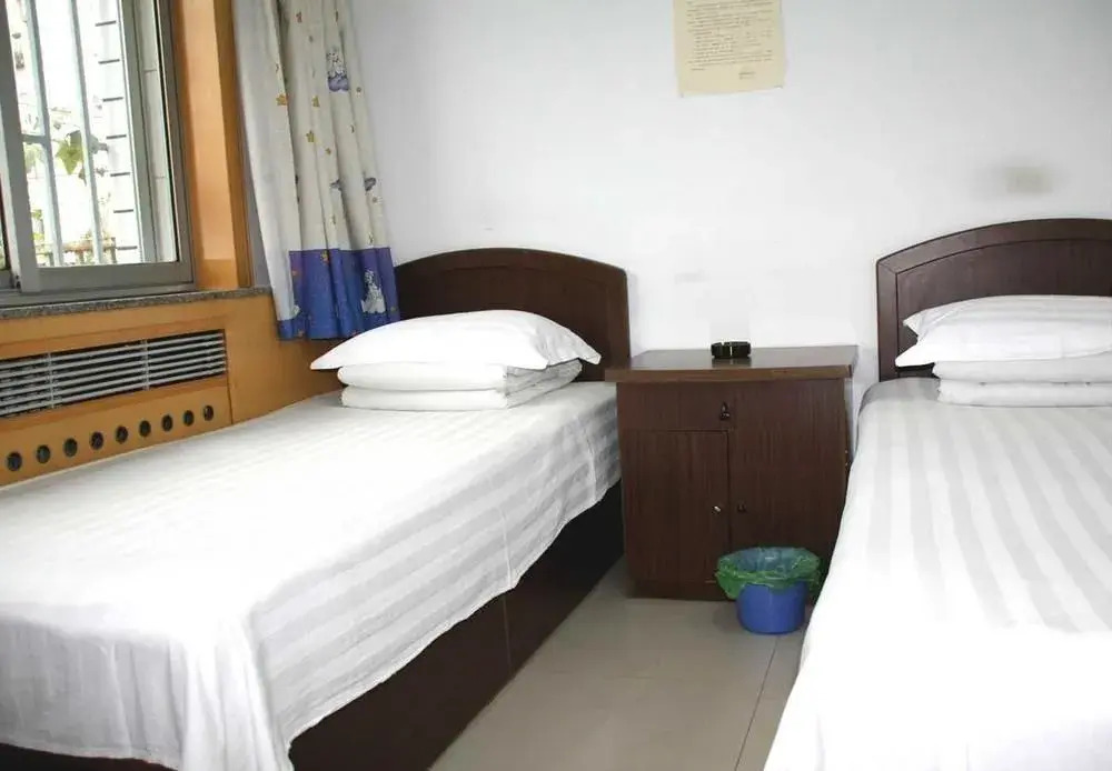Chengde Changhong Hotel (Chengde Mountain Resort)(长虹宾馆（承德避暑山庄店）)