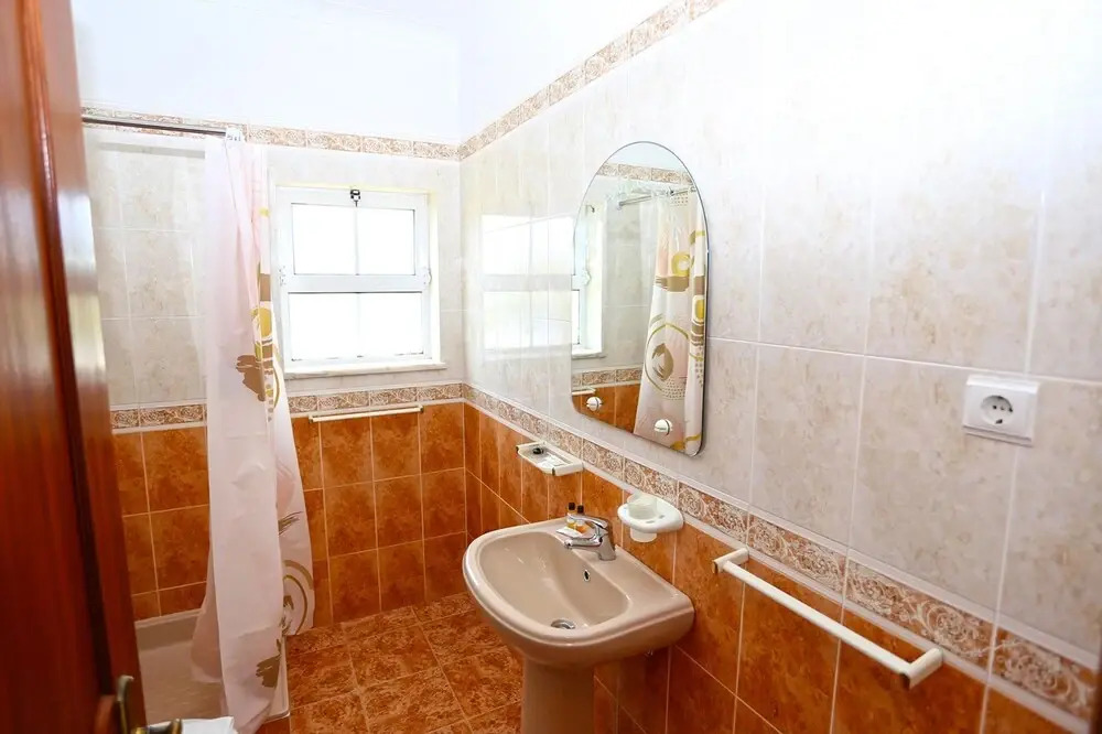 U 02 - Bedroom 2 in Casa Quinta Esta o