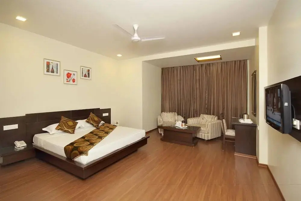 Best Western Bhawani'z Paradise