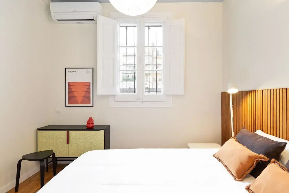 Señor Urgell Apartment By Olala Homes