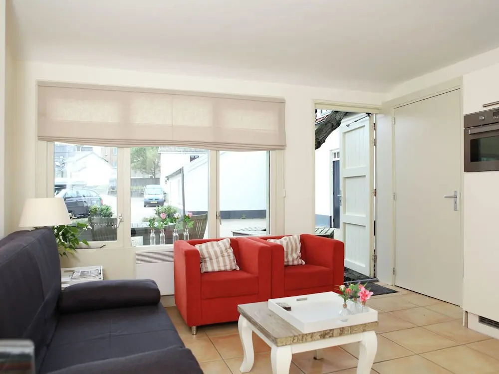 Studio Just a Few Hundred Meters From the Sea